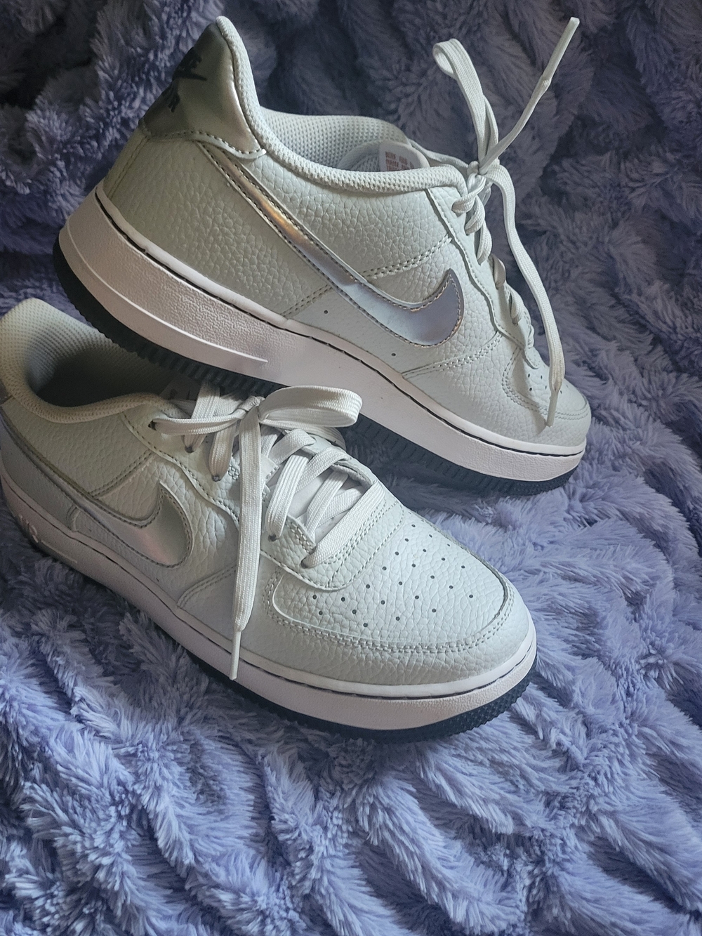Nike Pale Blue Sneakers Size 6.5Y/Size 8 Women